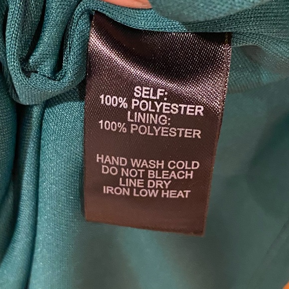 LULUS NWT Sleeveless Green Floral Tiered Ruffle Midi Dress, Size Medium - Picture 8 of 8